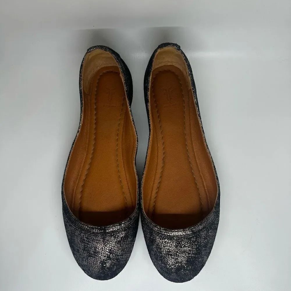 Frye Carson Flats - Picture 3 of 9